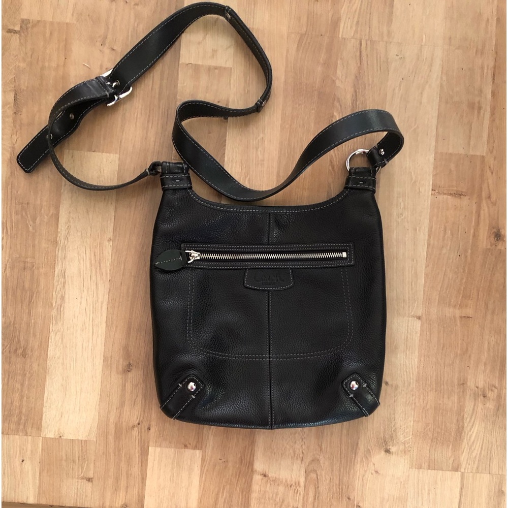Coach Penelope Black Peppled Leather Shoulder Bag F14679 in Like New Condition